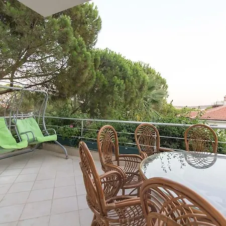 Spacious Exquisite 5br With Private Pool * Айвалик