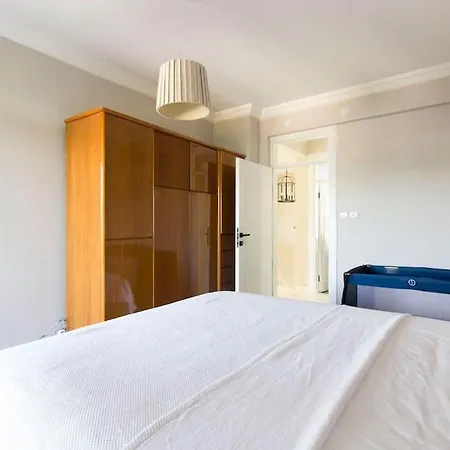 Spacious Exquisite 5br With Private Pool * Айвалик