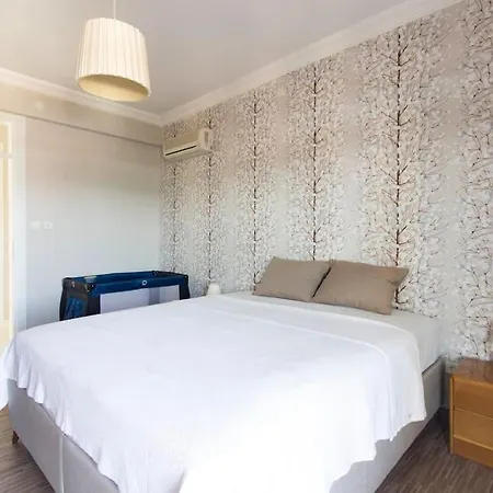 Spacious Exquisite 5br With Private Pool Вілла