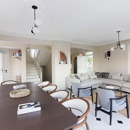 Spacious Exquisite 5br With Private Pool Вілла *