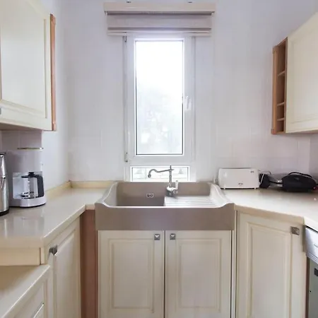 Вілла Spacious Exquisite 5br With Private Pool Айвалик